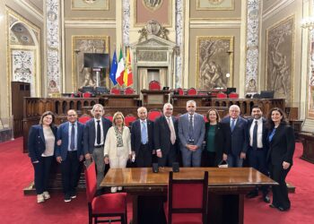 I soci del Lions club Modica in visita a palazzo Reale, sede dell’Ars a Palermo