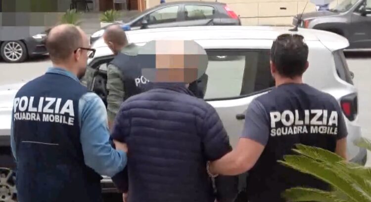 Residenze fittizie per migranti, i 6 indagati si avvalgono della facoltà di non rispondere