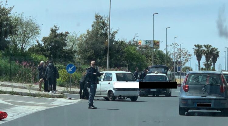 Scontro auto-moto in via La Pira a Ragusa, grave un 14enne