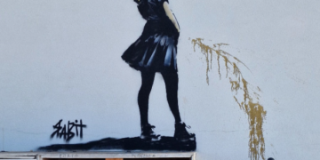 Marina di Ragusa, fa discutere il nuovo murale di Rabit