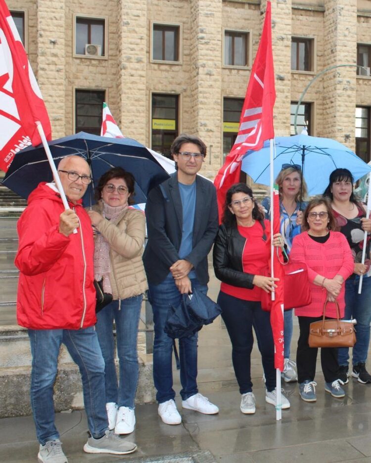 No alla privatizzazione delle Poste, sit in della Slc Cgil a Ragusa