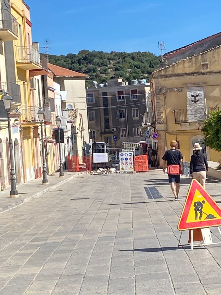 Lavori in via del Giardino a Ibla, monta la protesta