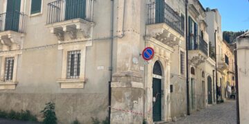 Il 40enne trovato morto a Scicli, arrivano i Ris