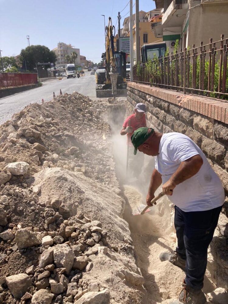 L’on. Abbate: “No al lavoro all’aperto con temperature alte”