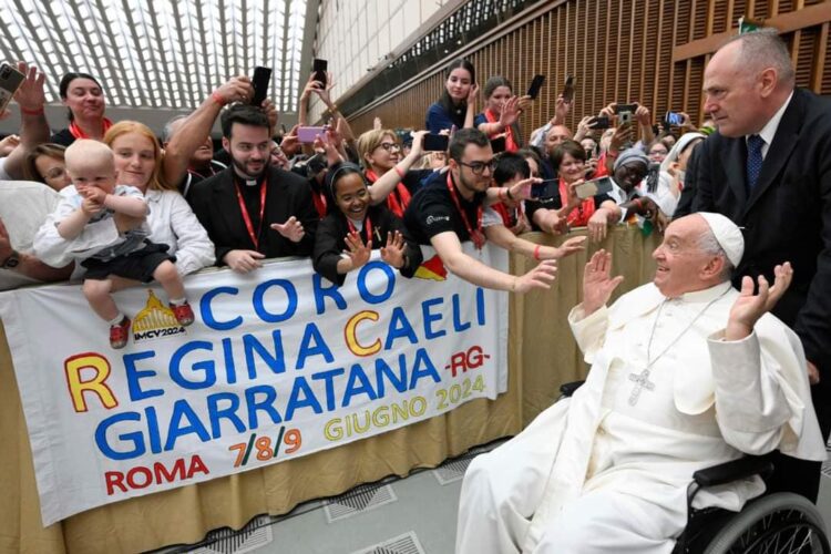 Giarratana, il coro Regina Caeli ha incontrato Papa Francesco