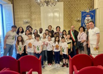 Vittoria, l’alfiere della Repubblica Sofia Gentile ricevuta a palazzo Iacono