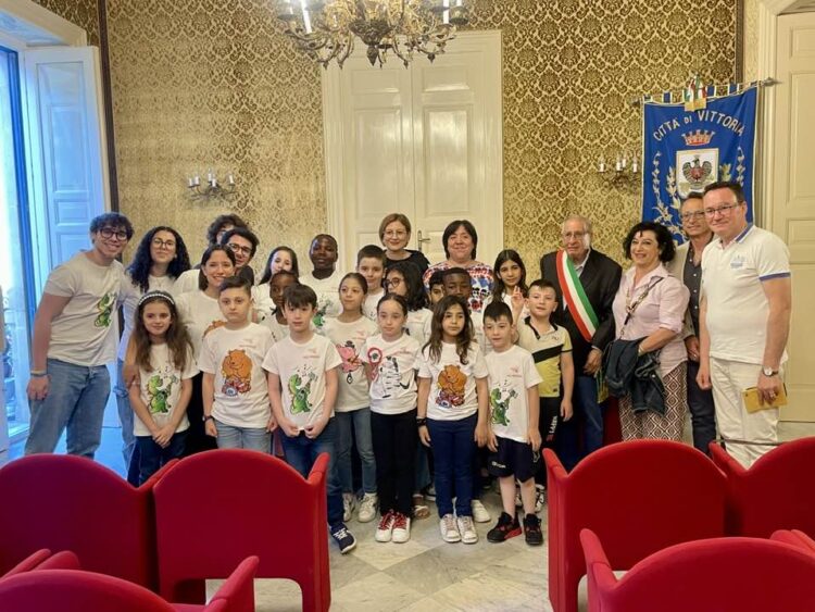 Vittoria, l’alfiere della Repubblica Sofia Gentile ricevuta a palazzo Iacono