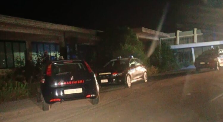 Pozzallo, data alle fiamme l’agenzia marittima di cui è titolare il vicesindaco Raffaele Monte