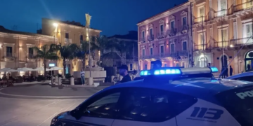 Comiso, giro di vite della polizia: denunciato un ghanese per lesioni e un tunisino per spaccio
