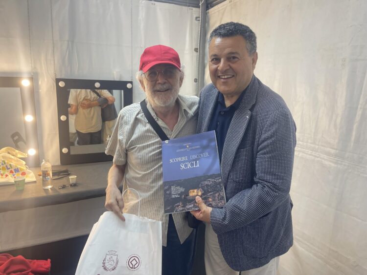Scicli, il sindaco Marino ospite a Pompei dell’artista di fama mondiale Emilio Isgrò