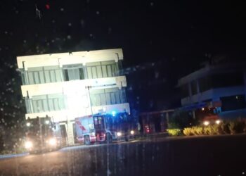 Fiamme all’agenzia marittima del vicesindaco di Pozzallo, la solidarietà di Confcommercio