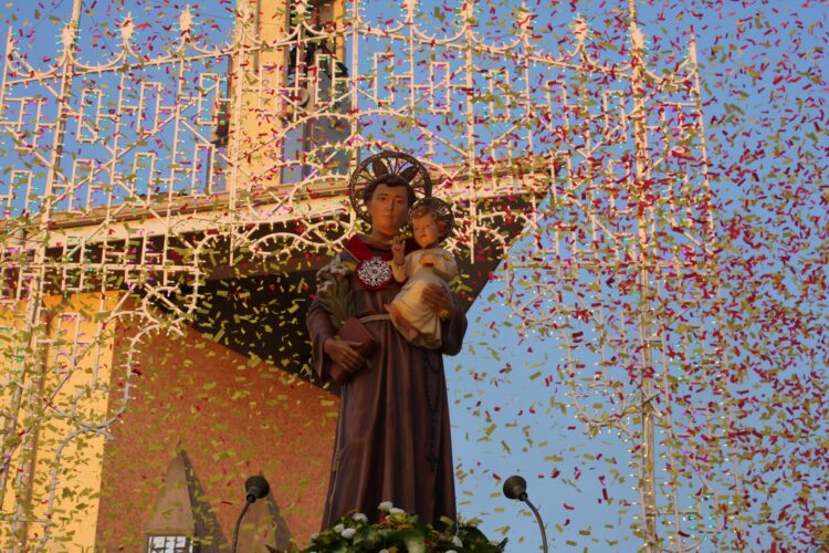 Comiso, la festa di Sant’Antonio di Padova nel vivo con il triduo