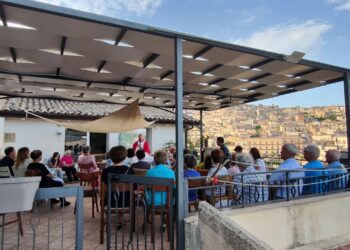 Modica, le messe di quartiere a San Pietro apostolo