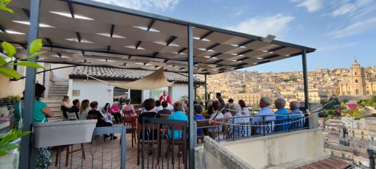 Modica, le messe di quartiere a San Pietro apostolo