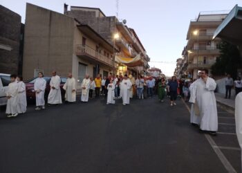 Numerosi fedeli ieri alla festa del Sacro Cuore di Gesù a Ragusa
