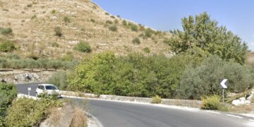 Giarratana, perde il controllo della moto e con la passeggera finisce nella scarpata sottostante