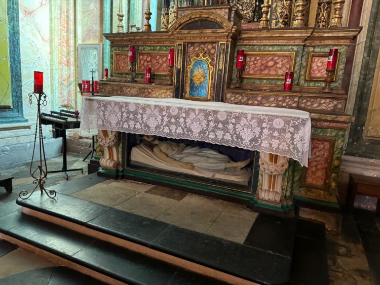 La chiesa di San Giacomo apostolo all’interno del Giardino ibleo resta aperta ai fedeli e ai visitatori