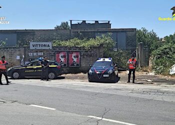 Come si stavano riorganizzando i clan a Vittoria e in altre zone della provincia di Ragusa, ecco i nomi dei 16 arrestati