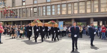 Ragusa tributa l’ultimo saluto ai musicisti Gianni Cascone e Giusy Polizzi