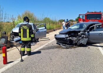 Scontro tra due auto sulla Comiso-Santa Croce, cinque feriti