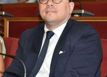 Ragusa, abbassamento del livello stradale e del marciapiede di 50 cm in corso Vittorio Veneto. Il consigliere Zagami chiede interventi