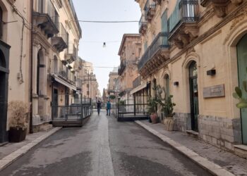 Ragusa, aggredito un commerciante in centro storico. Confimprese: “Va sempre peggio”