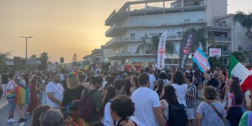 Il Ragusa Pride a Marina una festa colorata e allegra con una motivazione seria: “Chiediamo pari dignità per tutti”