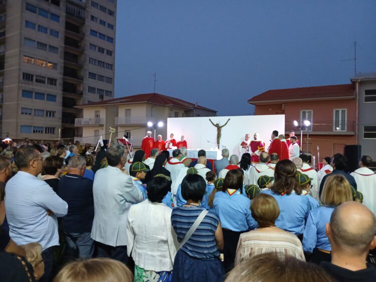 Grande festa a Ragusa per i 25 anni di ordinazione sacerdote di don Marco Diara