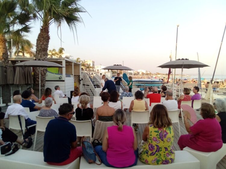 Marina di Ragusa, torna “Al Faro con l’Autore”. Il primo appuntamento è per martedì con Savatteri e Auci