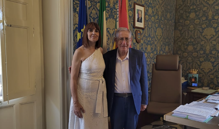 Vittoria, il sindaco Aiello ha accolto a palazzo Iacono la pianista e compositrice Giuseppina Torre