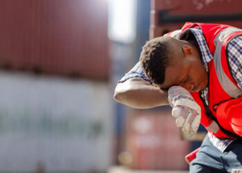 Caldo afoso nei cantieri edili, il Comune di Vittoria emana ordinanza che vieta i lavori quando il caldo supera i 35 gradi