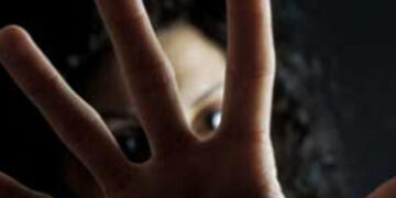 Modica, aggredisce la moglie e le frattura il setto nasale: arrestato 54enne incensurato