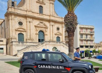 Ispica, da Tremestieri per rubare un’auto alla Marza: arrestato