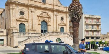 Ispica, da Tremestieri per rubare un’auto alla Marza: arrestato
