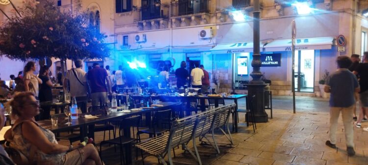 Scicli, momenti di panico in una pizzeria del centro storico