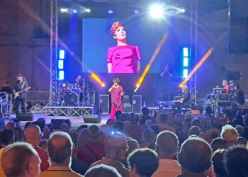 Pozzallo, grande successo ieri sera per il concerto di Orietta Berti