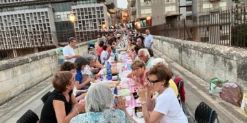 La cena sul ponte Vecchio a Ragusa e la voglia di socializzazione