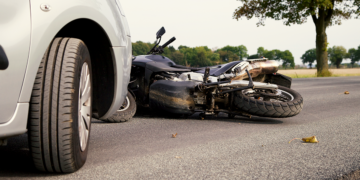 Scontro auto-moto sulla Ragusa mare, ferito il centauro