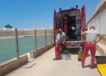 Scoglitti, 28enne tunisino cade e annega in una vasca d’irrigazione