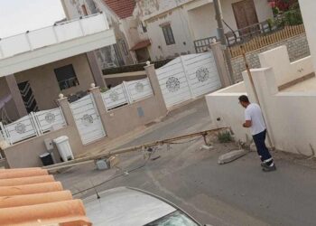 Scoglitti, cade un palo della pubblica illuminazione