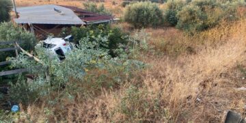Vittoria, una Fiat 500 finisce fuori strada: ci sono feriti