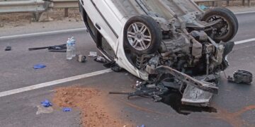 Vittoria, Fiat Panda si ribalta lungo la circonvallazione