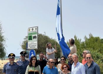 Modica, issata la bandiera blu lungo la costa
