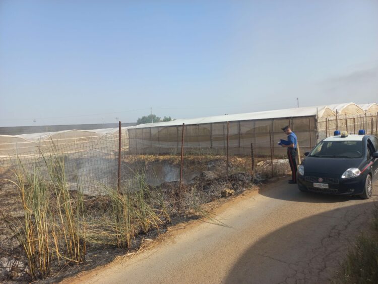 Fumarole a Vittoria, denunciata una coppia di imprenditori agricoli