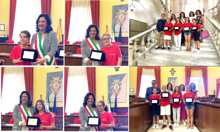 Comiso, il sindaco consegna un riconoscimento a quattro studenti del Verga protagonisti alle finali nazionali dei giochi matematici della Bocconi