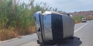 Vittoria-Gela, perde il controllo dell’auto: un ferito