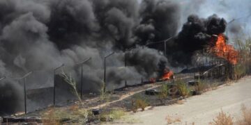 Rogo distruttivo nell’area Emaia a Vittoria