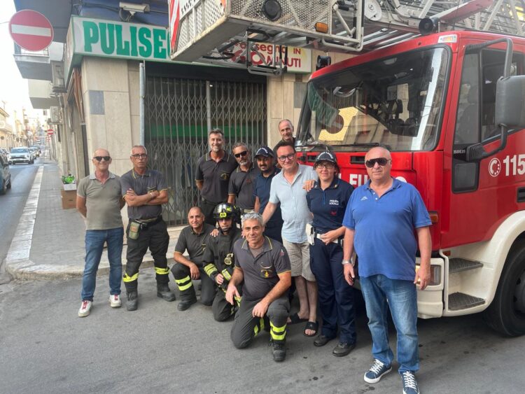 Vittoria, salvati i gatti abbandonati in un appartamento nel centro cittadino