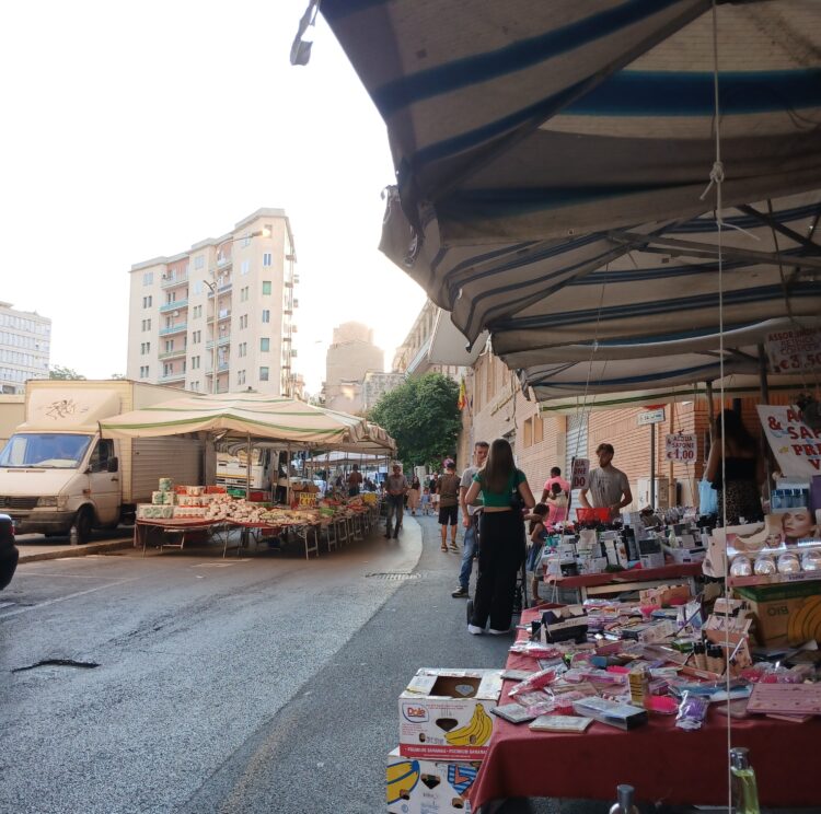 Ragusa, sono arrivate le bancarelle di San Giovanni