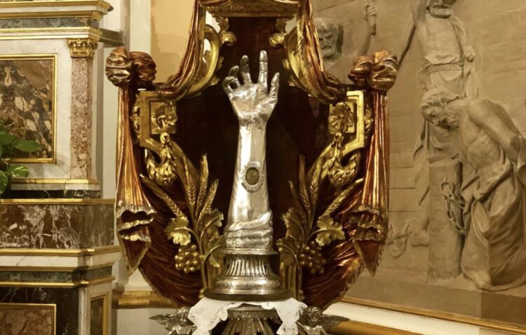 Ragusa, la reliquia del braccio del patrono San Giovanni